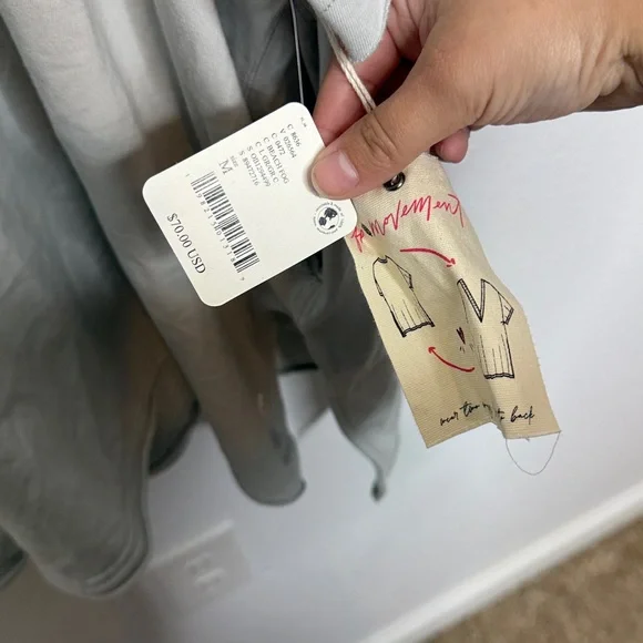 NWT Free People Movement Hot Shot Reversible Tee Light Gray M - Picture 3 of 5